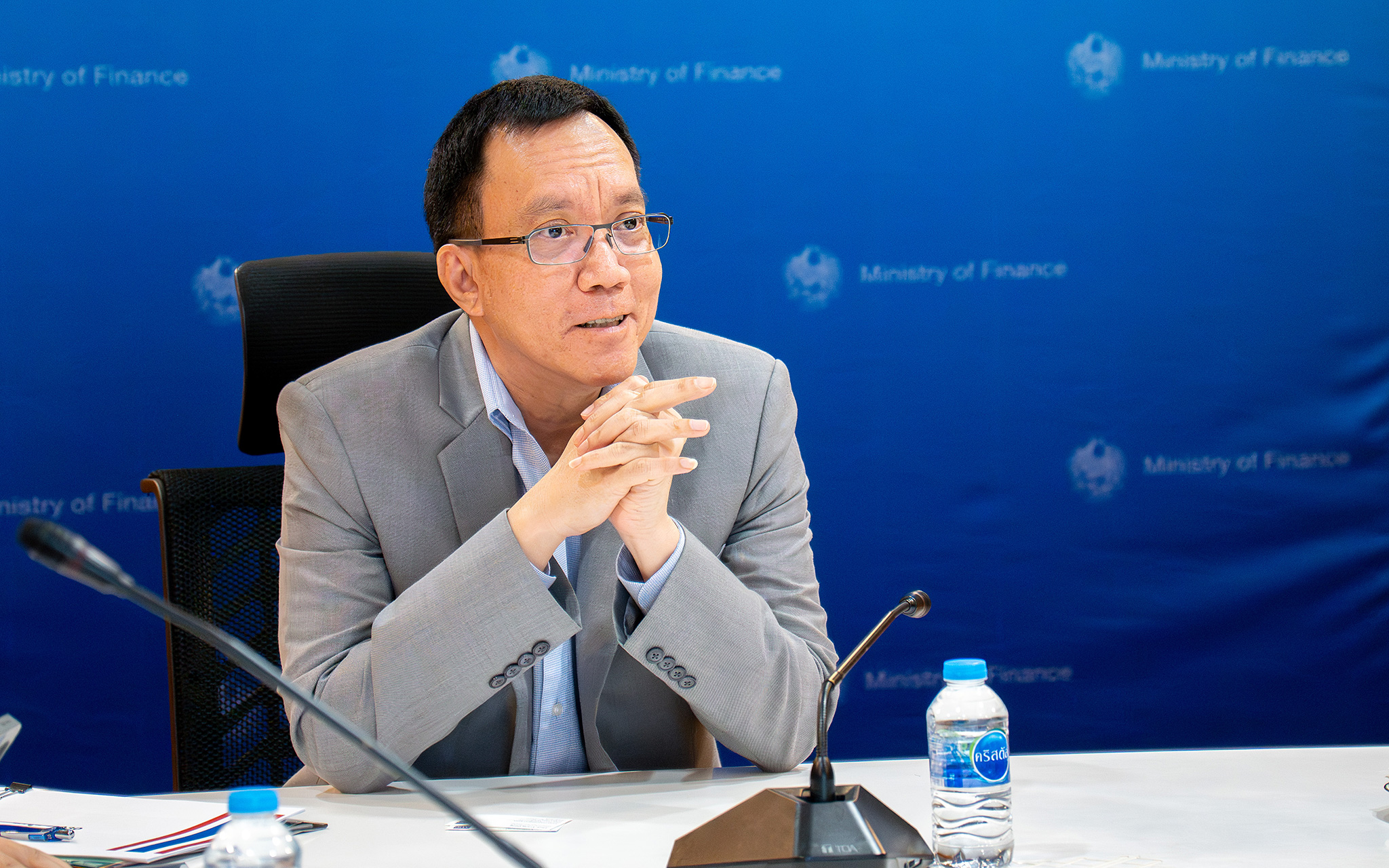 นายวโรทัย โกศลพิศิษฐ์กุล ที่ปรึกษาด้านเศรษฐกิจระหว่างประเทศ สำนักงานเศรษฐกิจการคลัง...