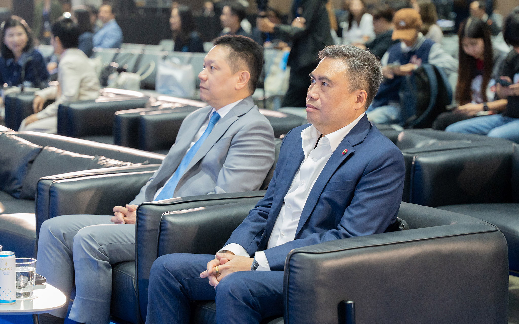 นายพรชัย ฐีระเวช ผู้อำนวยการสำนักงานเศรษฐกิจการคลัง ร่วมรับฟังปาฐกถาพิเศษ New World...