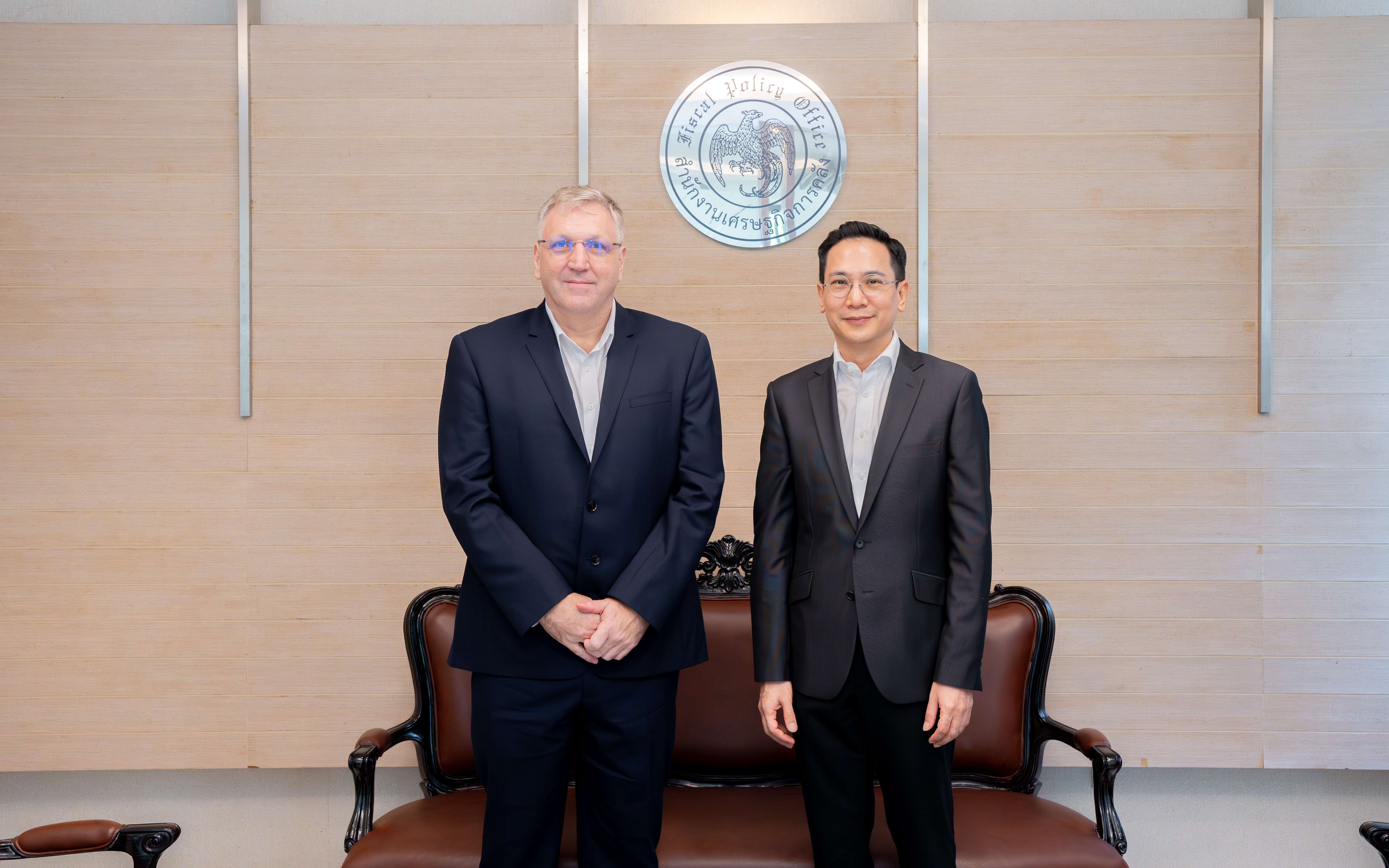 สำนักงานเศรษฐกิจการคลัง (สศค.) ให้การต้อนรับ Mr. Timothy Histed Head of Thailand at the...