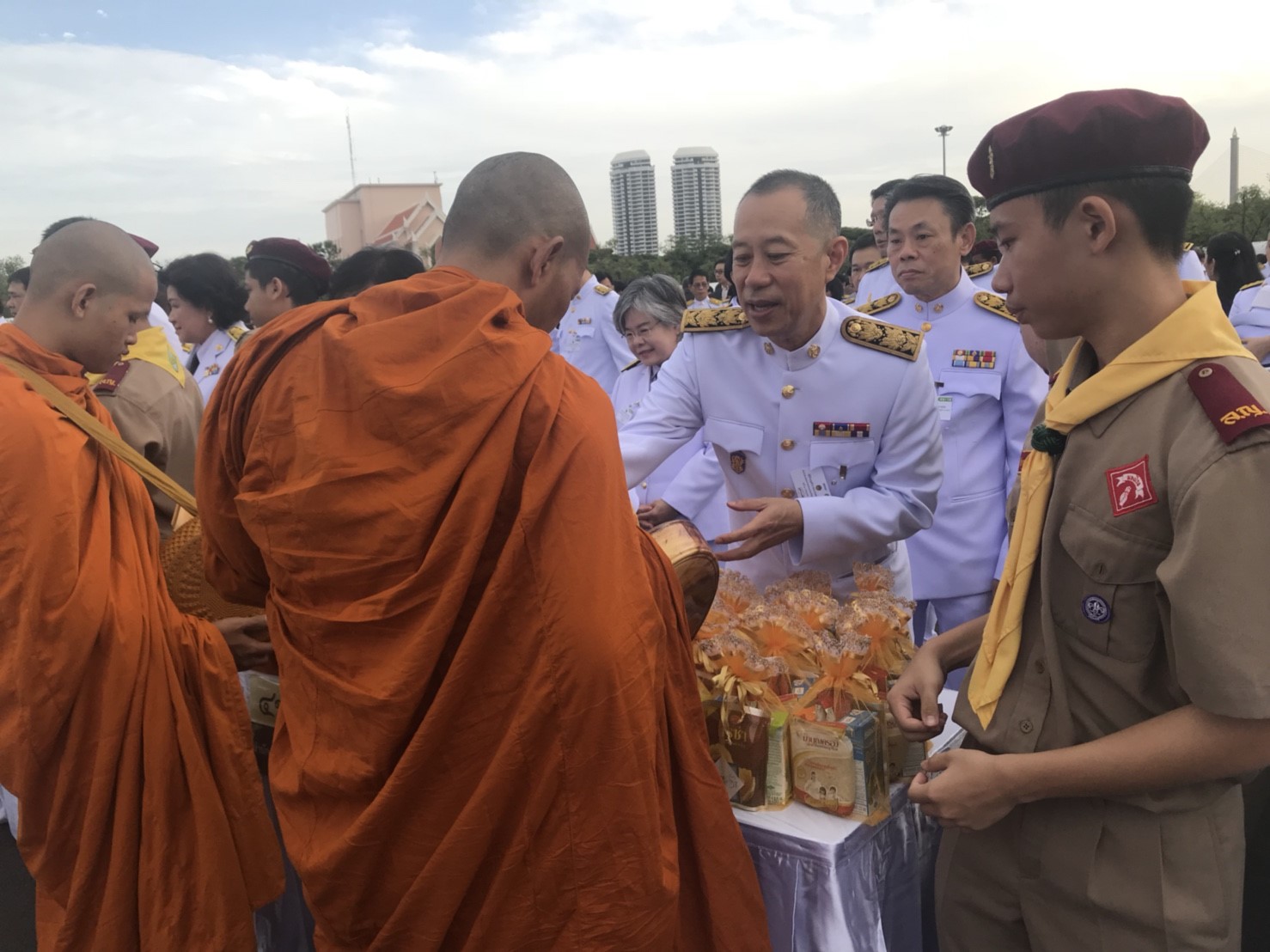 4ใสบาตร-วันที่-27-ก-ค_180728_0004.jpg