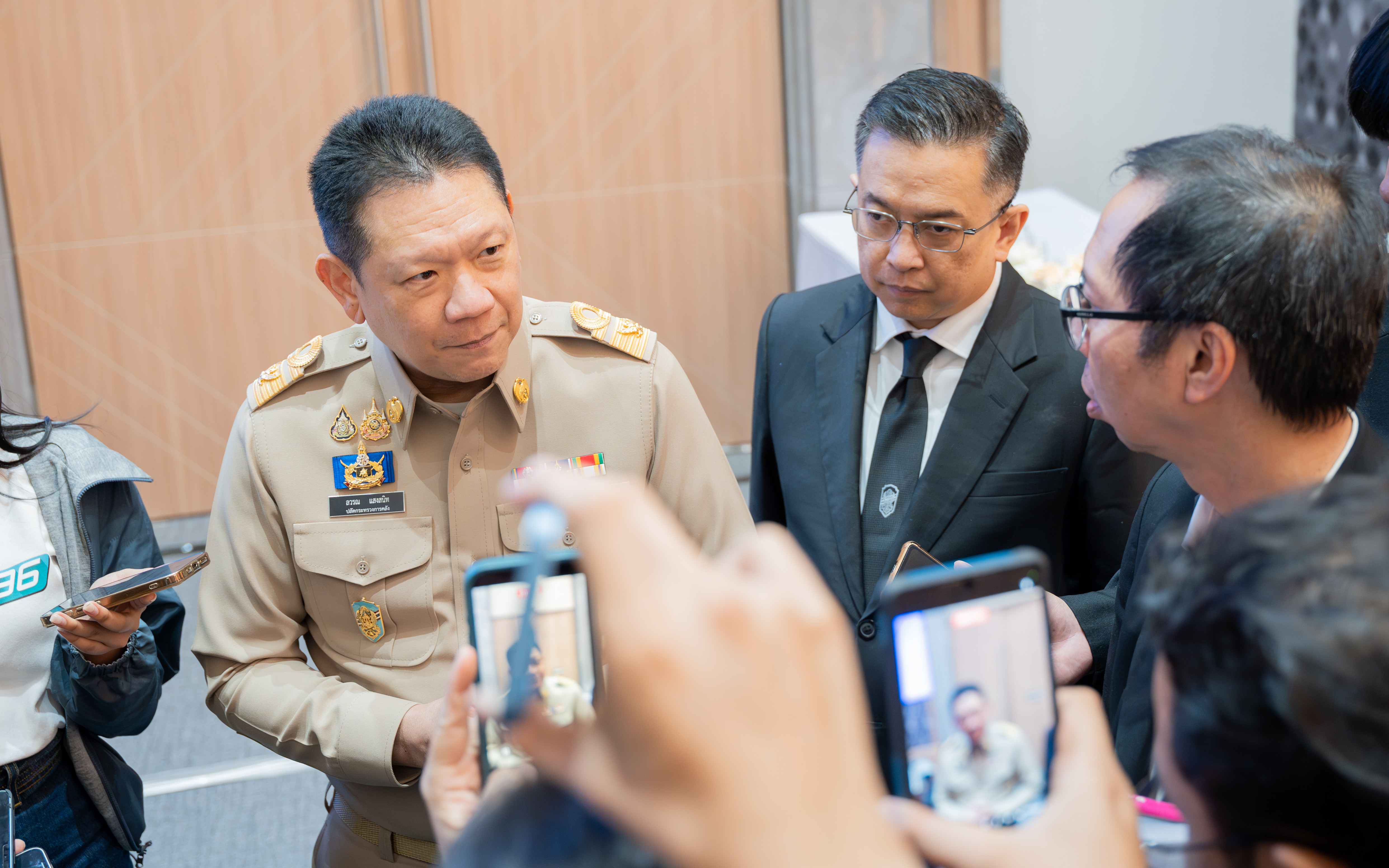 นายวินิจ วิเศษสุวรรณภูมิ ผู้อำนวยการสำนักงานเศรษฐกิจการคลัง เข้าร่วมการประช...